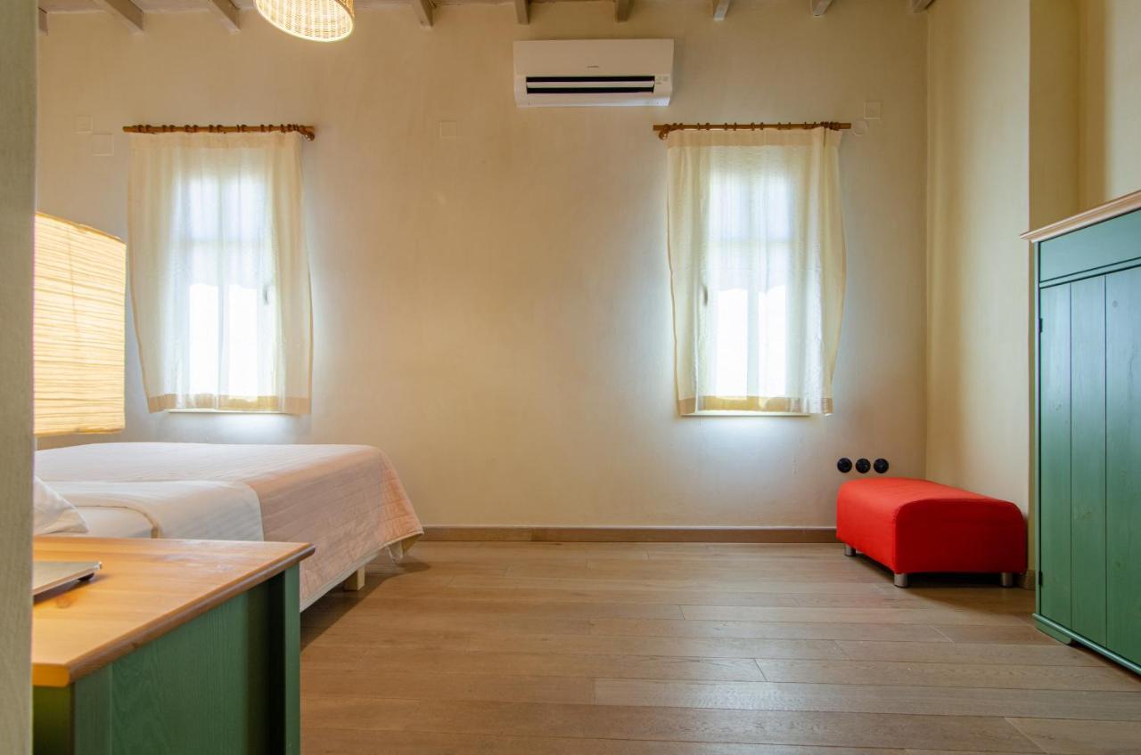 Myyellowhome Ermoupoli Esterno foto